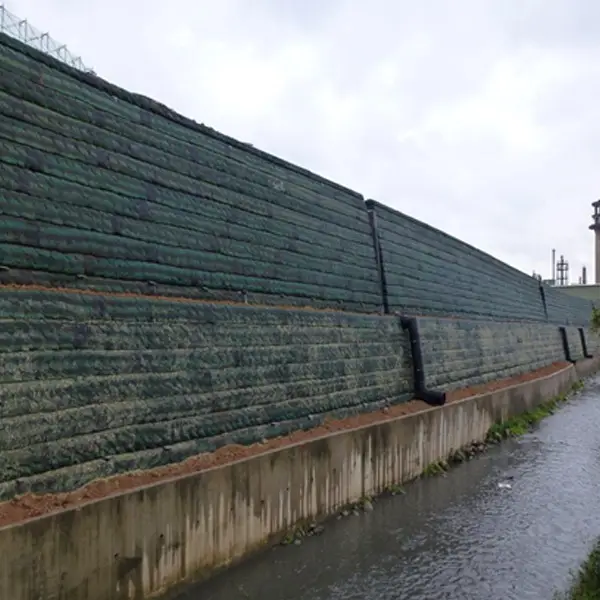 Polage Infravest LININGS, GEOTEXTILE IN ROAD WORKS AND VEGETATIVE SHORELINE NOURISHMENT RETAINING WALL